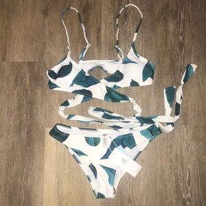 NWT Cupshe Court and Spark Fresh Leaves Bikini